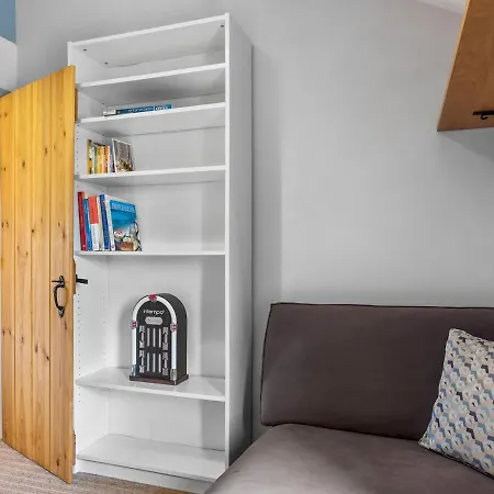 Quaint Retreat In Charming - Pass The Keys *