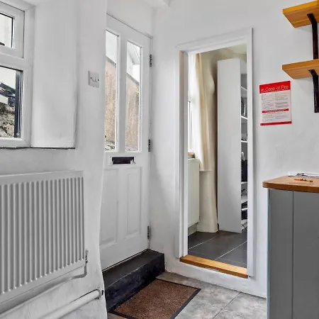 Quaint Retreat In Charming - Pass The Keys 別荘 *