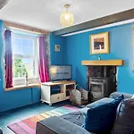 Quaint Retreat In Charming - Pass The Keys * Ulverston
