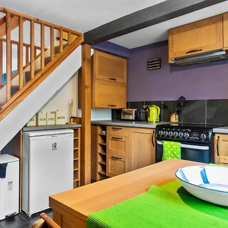 Quaint Retreat In Charming - Pass The Keys Casa vacanze *